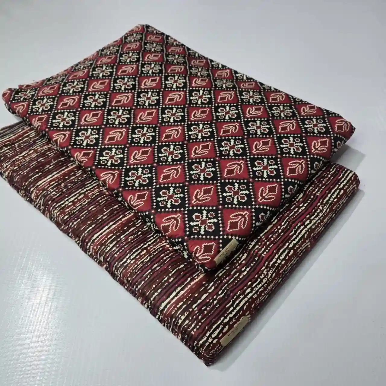 AJR2-003 - Ajrakh Print Cotton Fabric 2-Piece Set | 100% Pure Cotton Fabric Jaipur - Inkdrip