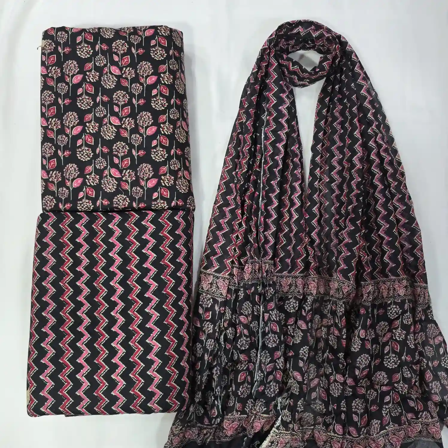 AJR3-001 - Ajrakh Print Cotton Fabric 3-Piece Set | 100% Pure Cotton Fabric Jaipur - Inkdrip