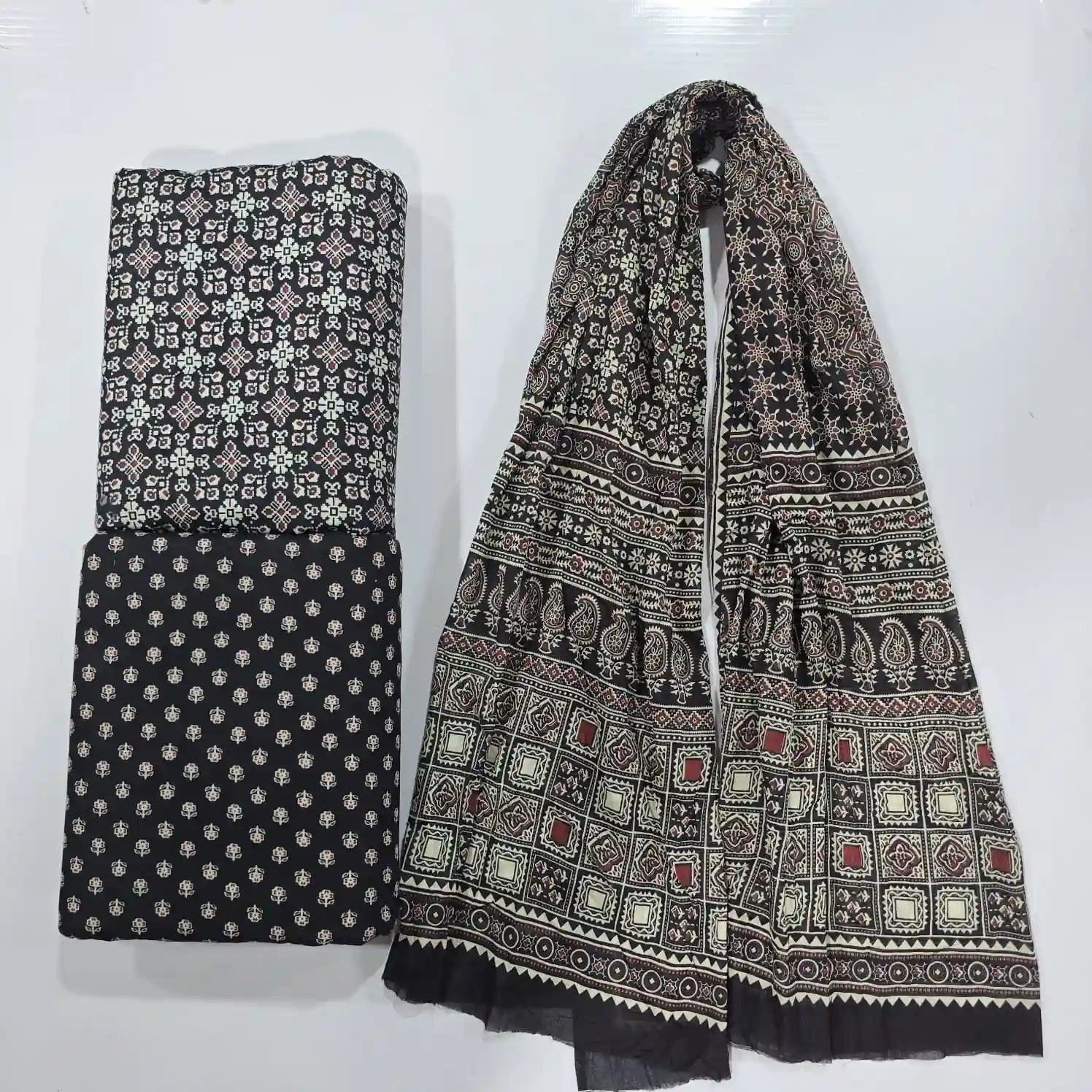 AJR3-002 - Ajrakh Print Cotton Fabric 3-Piece Set | 100% Pure Cotton Fabric Jaipur - Inkdrip