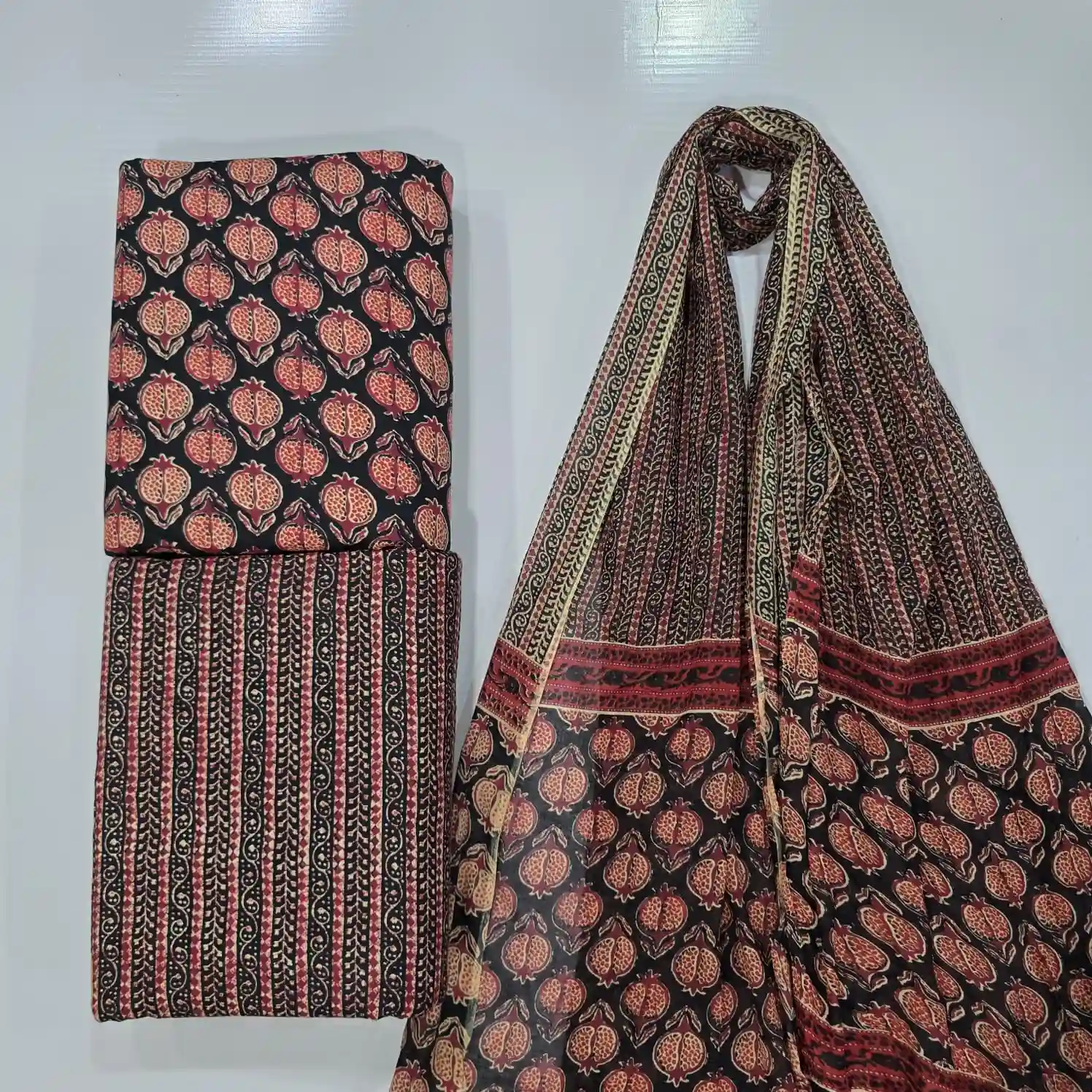 AJR3-006 - Ajrakh Print Cotton Fabric 3-Piece Set | 100% Pure Cotton Fabric Jaipur - Inkdrip