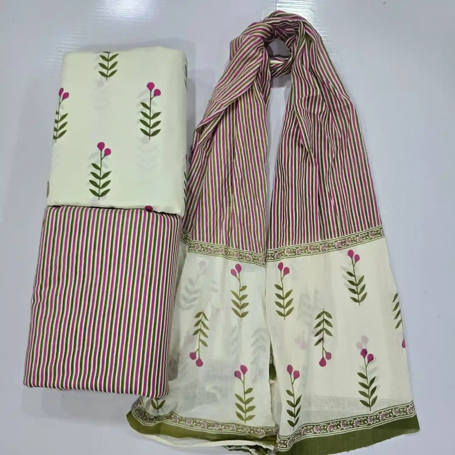 FLO3-008 - Floral Print Cotton Fabric 3-Piece Set | 100% Pure Cotton Fabric Jaipur - Inkdrip