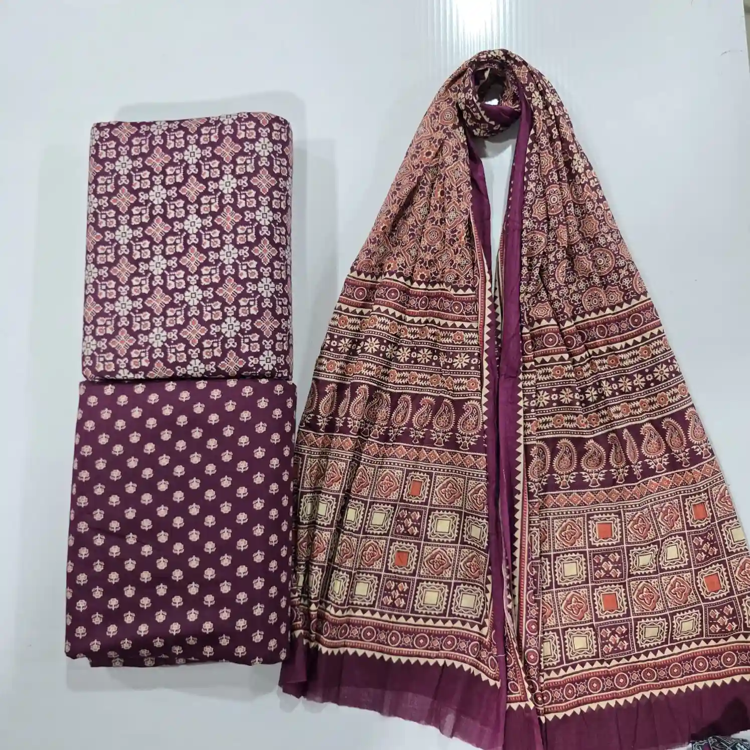 SAN3-003 - Sanganeri Print Cotton Fabric 3-Piece Set | 100% Pure Cotton Fabric Jaipur - Inkdrip